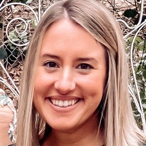 Meet your Posher, Caitlin